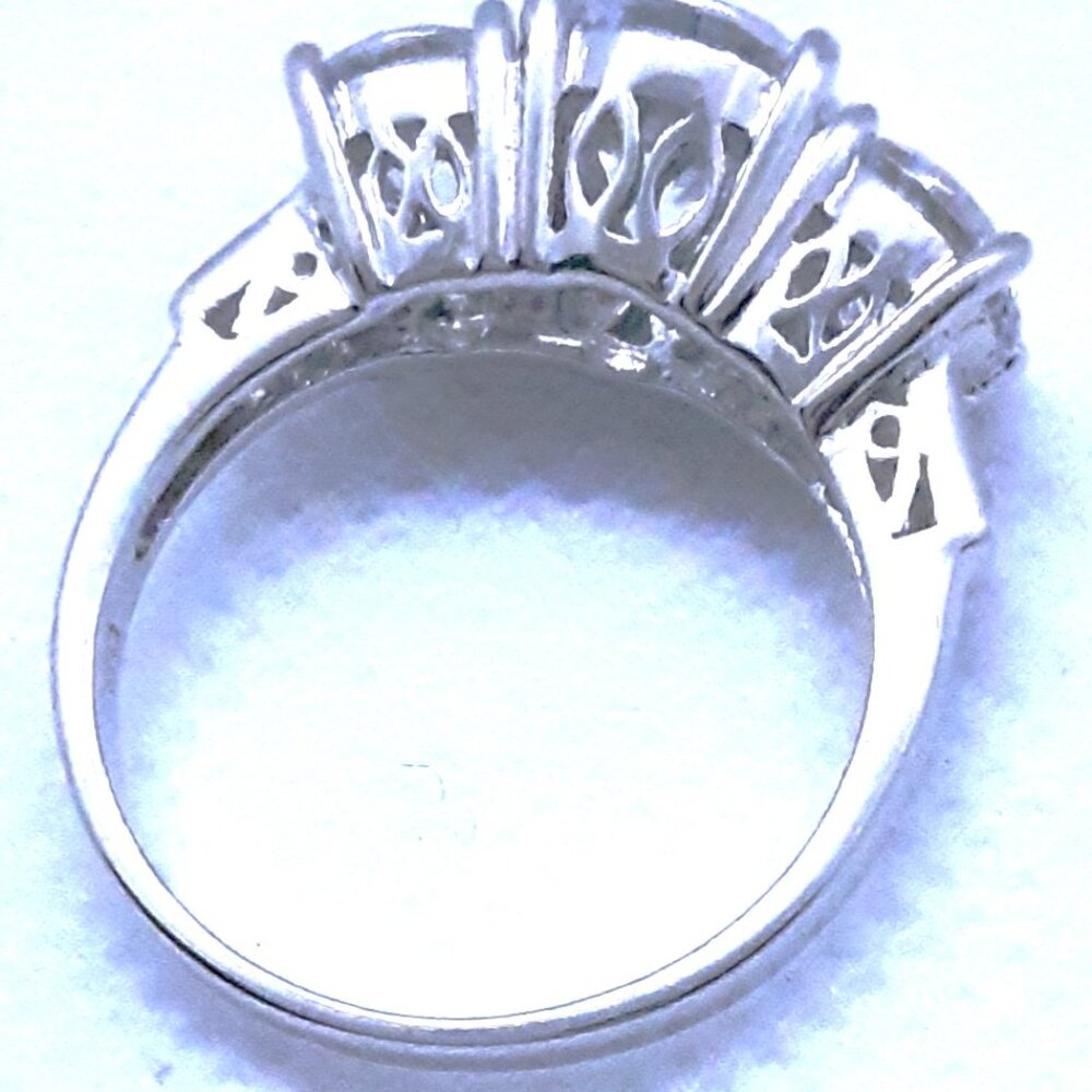 CLOSET SALE!!  New Sterling silver CZ ring Size 7 - Picture 12 of 16